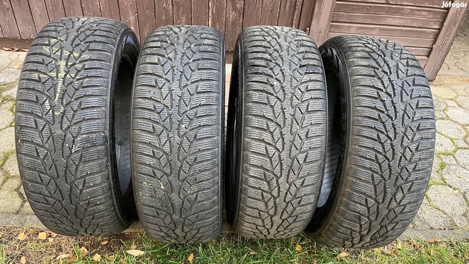 Nokian 215/55 R17 téli gumi