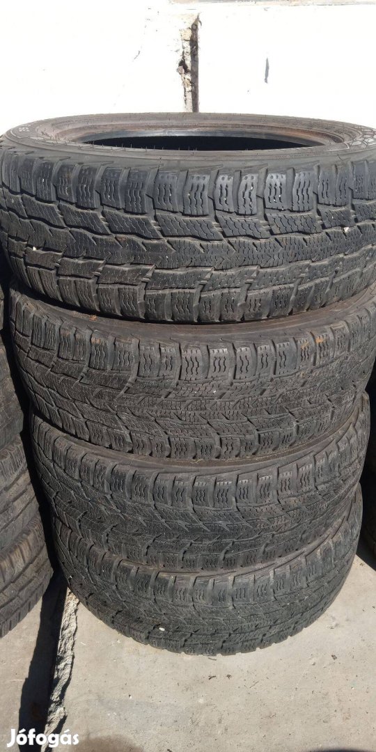 Nokian 215/60/17c gumiabroncs garnitúra