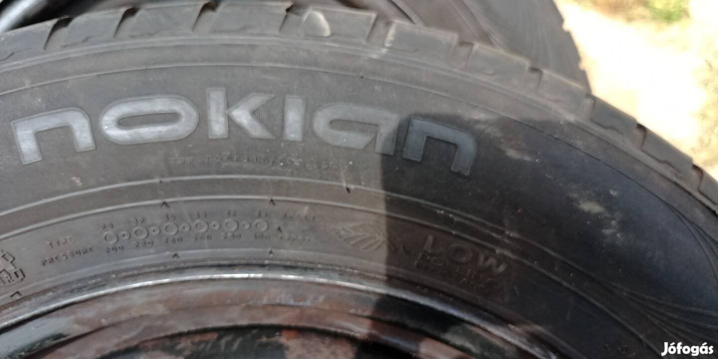 Nokian 215/60r16 használt gumi 