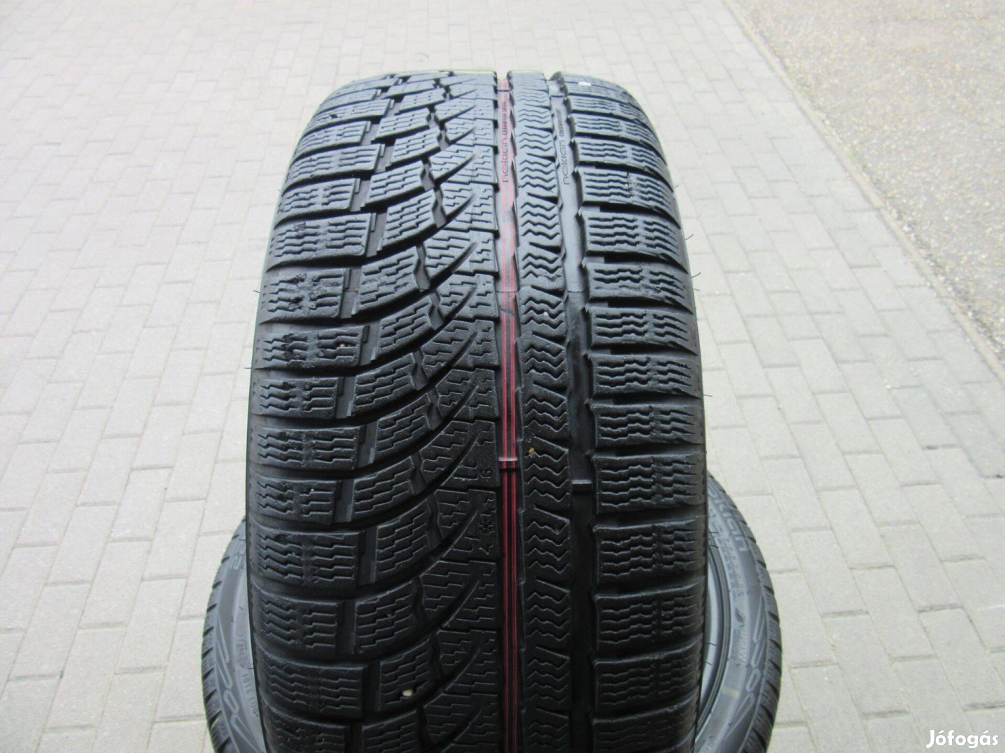 Nokian 225/40 R18 92 V XL Téli gumi eladó