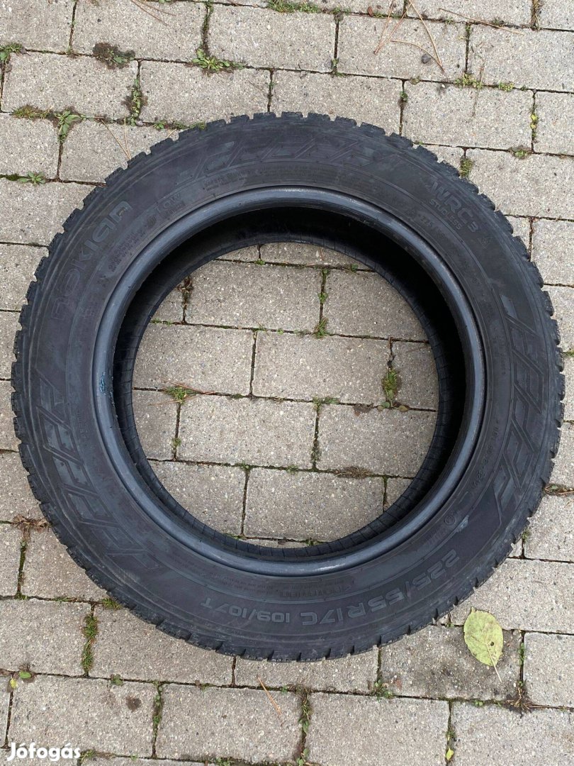 Nokian 225/50 R17 C Téli gumiabroncs eladó