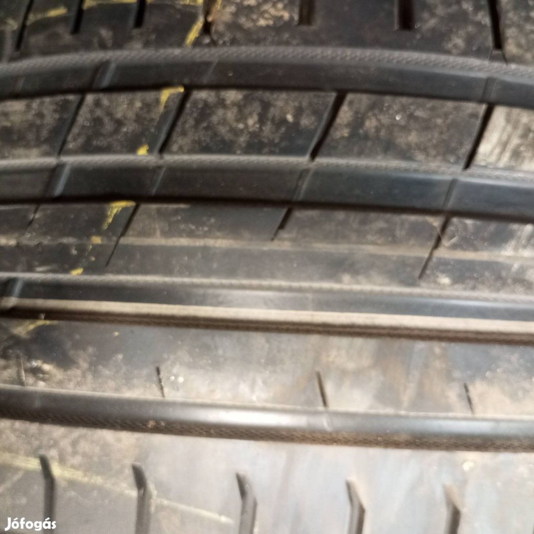 Nokian 255/45 ZR 19 DOT 22,  2 db újszerű nyarigumi 