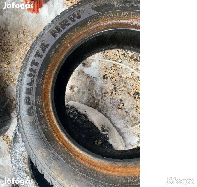 Nokian Hakkapeliitta R2 175 70 R13 téli gumi