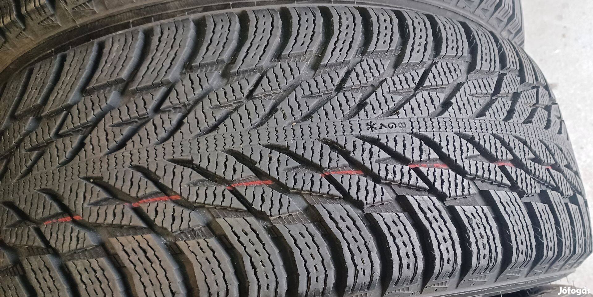 Nokian Hakkapeliitta R3 225/55 R17 téli gumik 2db.8,5mm