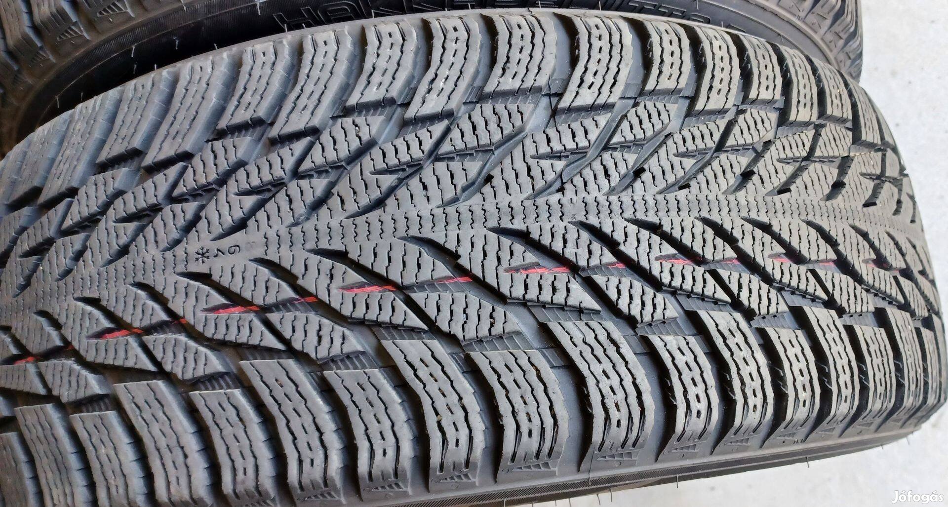 Nokian Hakkapeliitta R3 225/55 R17 téli gumik 4db.8,5mm