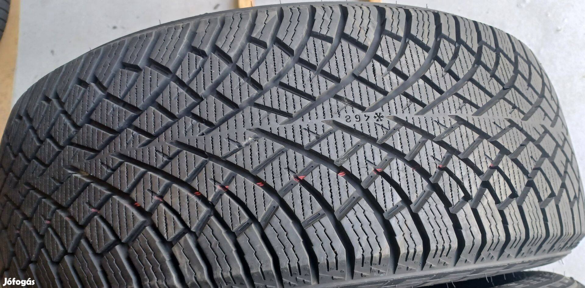 Nokian Hakkapeliitta SUV 235/55 R18 téli gumik 4db.9mm