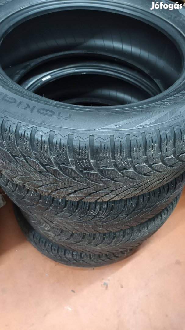 Nokian Tyres WR SUV 225/60R18 Téli gumi garnitúra