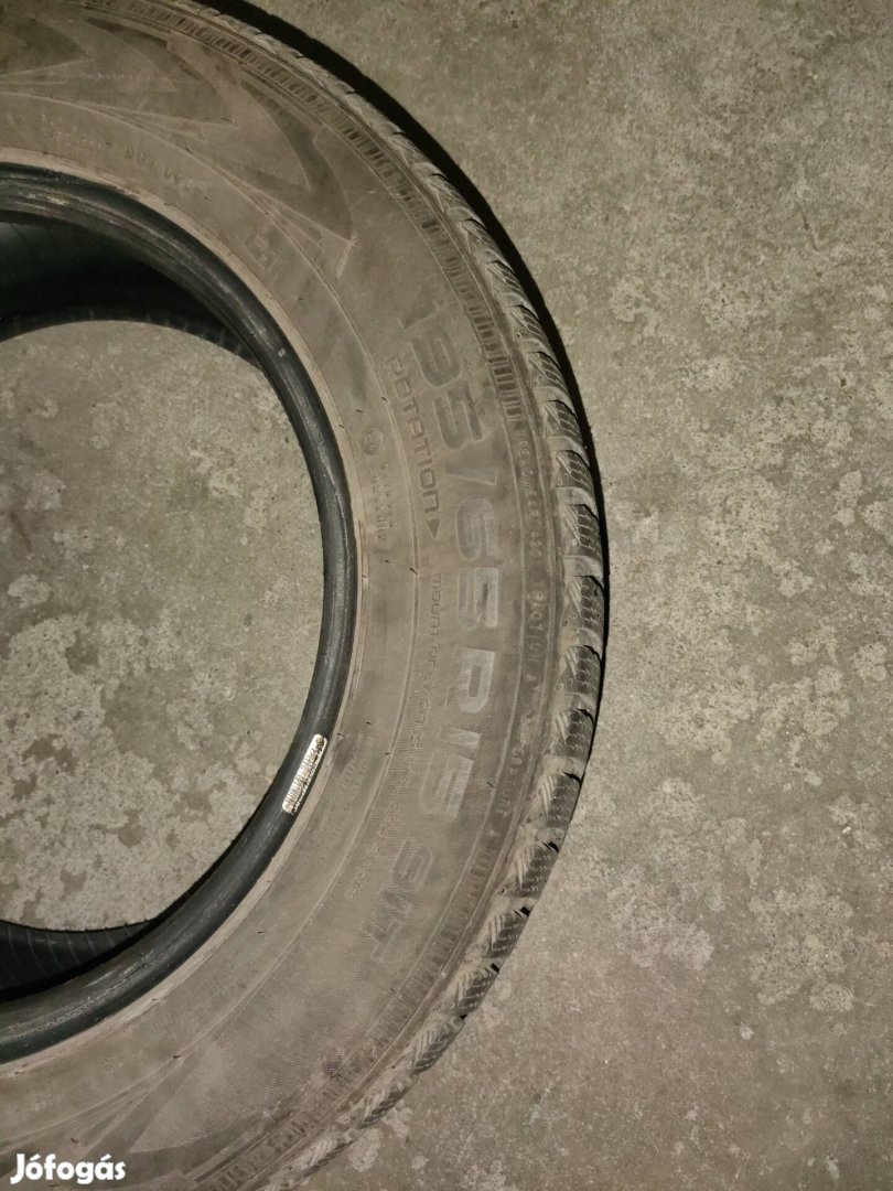 Nokian WR D4 195/65 R15 használt téli gumi szett eladó 