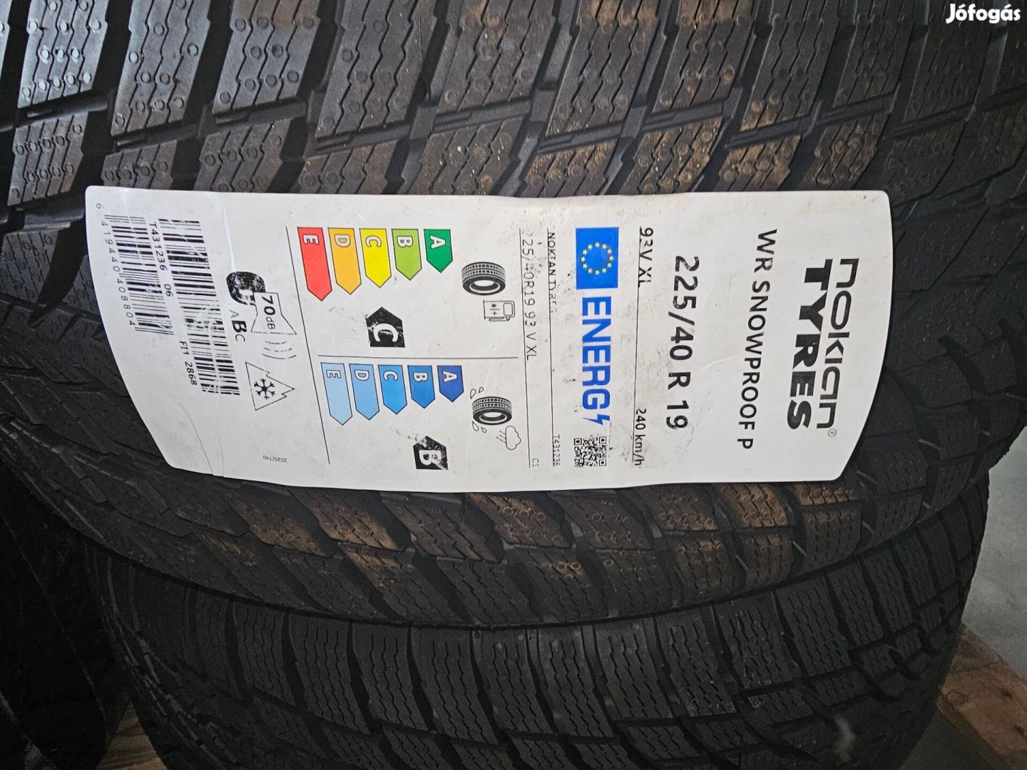 Nokian WR Snowproof P 225/40 R19 téli gumi szett