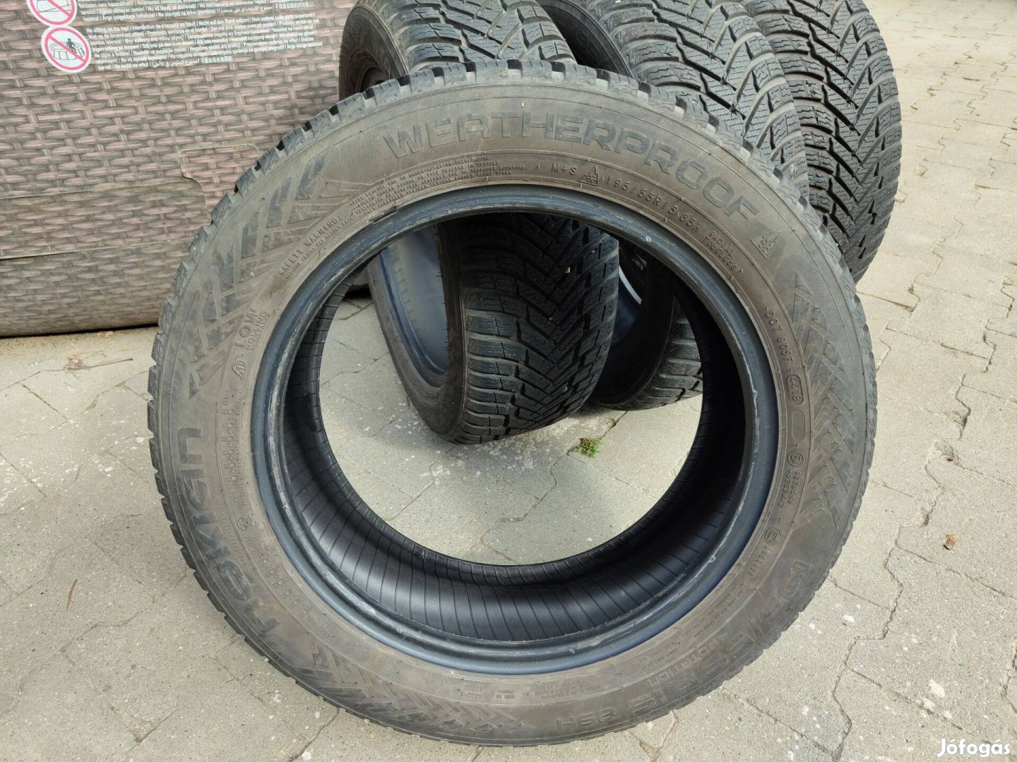 Nokian Weatherproof 195/55 15 85H, 4 db négyévszakos autógumi