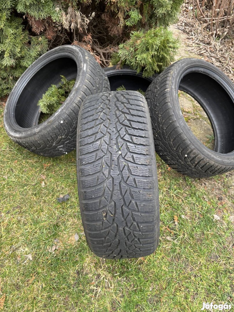Nokian és Continental 225/40 R18 teli gumik
