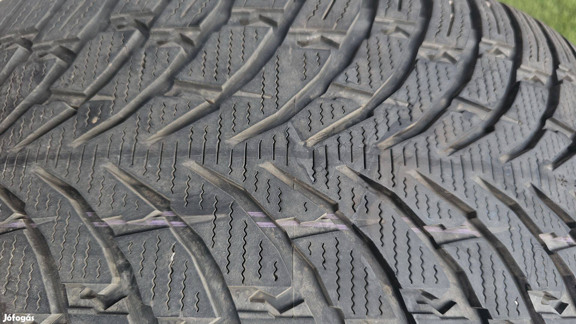 Nokian téli gumi 275/50 R 20
