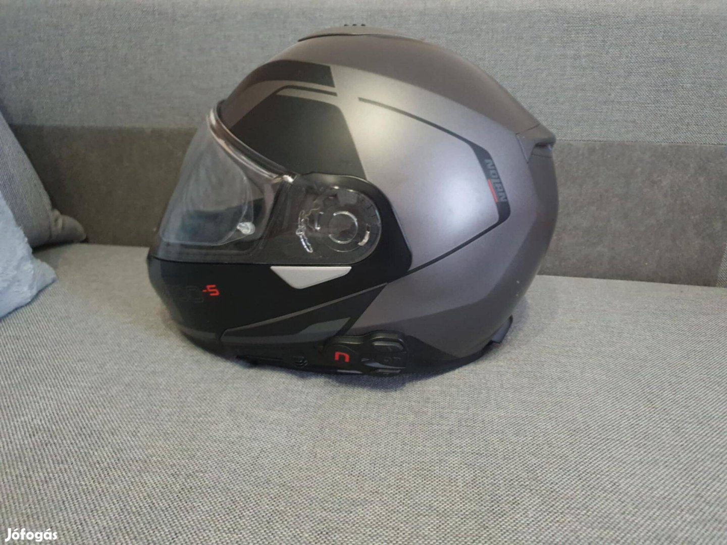 Nolan N100-5 Kommunikációval féklámpa