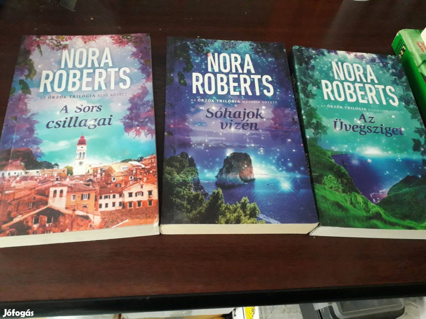 Nora Roberts - Őrzők-trilógia