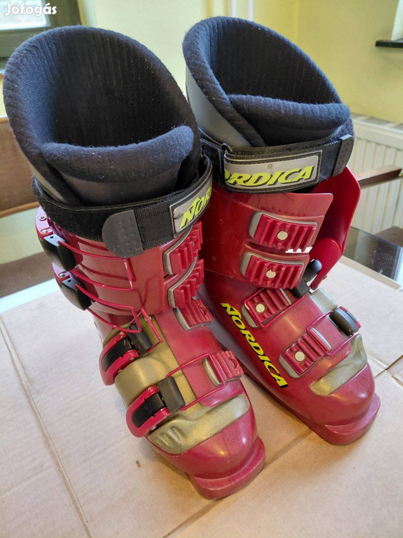Nordica síbakkancs 36 méretben eladó