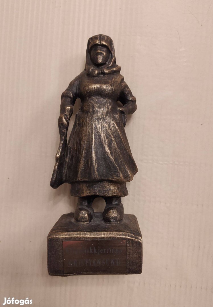 Norvég újszerű szobor emléktárgy