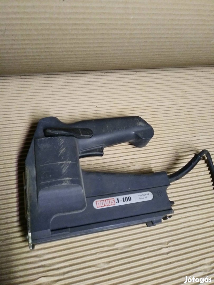 Novus j-100 kárpitos kapcsozó szögbelövő tűzőgép eladó!
