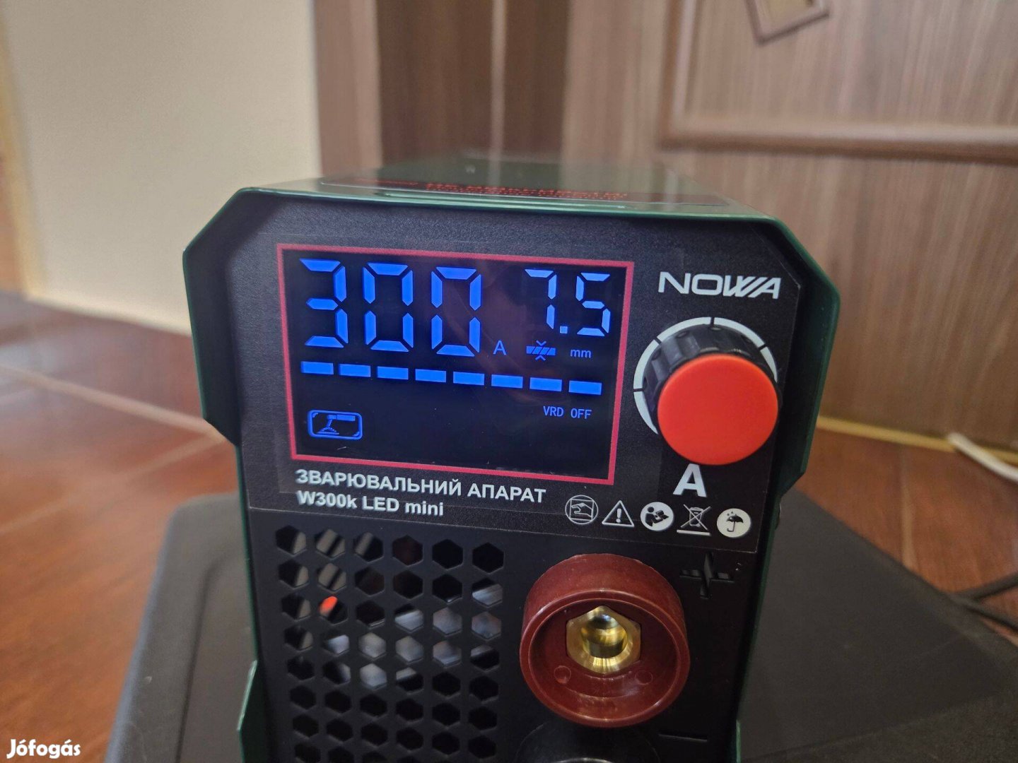 Nowa W-300 Led Kofferos Inverter Orosz inverteres Hegesztő