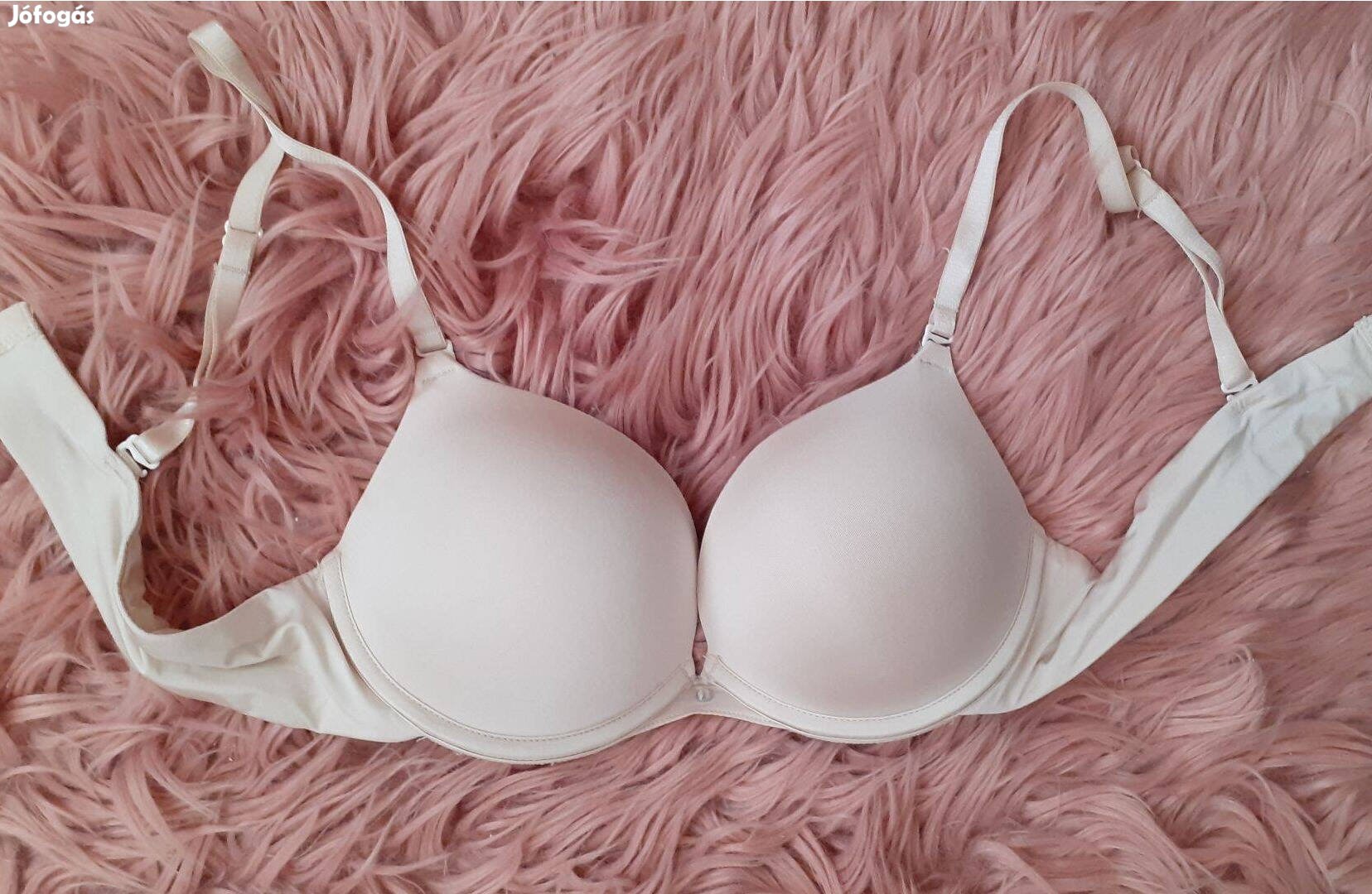 Nude 75B push up melltartó új