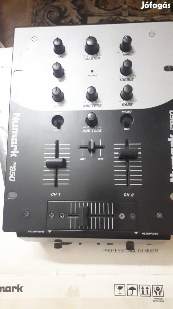 Numark DM950 2 csatornás keverő, eredeti dobozában 