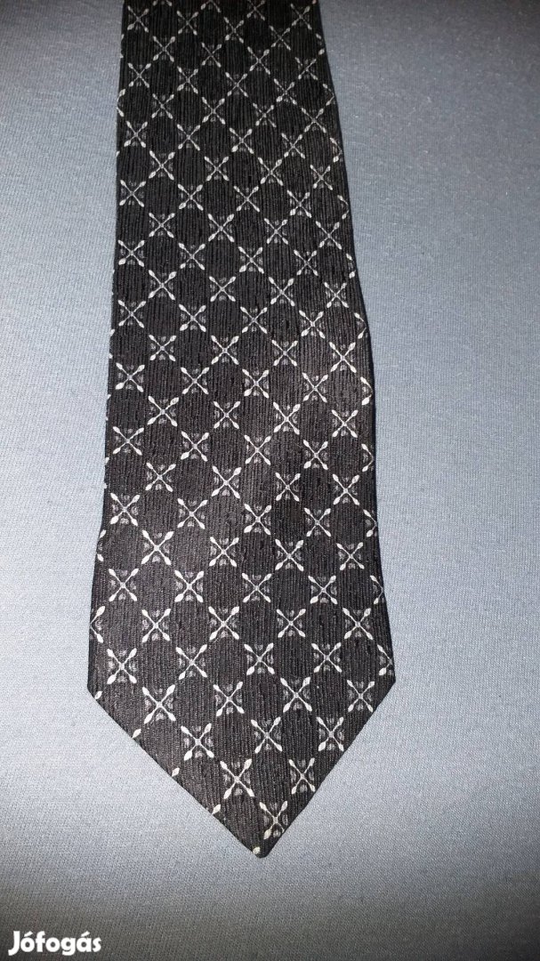 Nyakkendő. Roland márkáju 