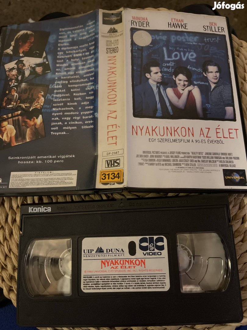 Nyakunkon az élet vhs