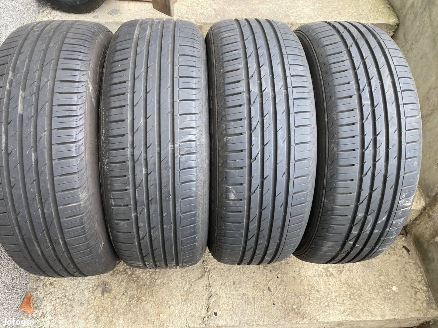 Nyári 185/60 r15 4db gumi