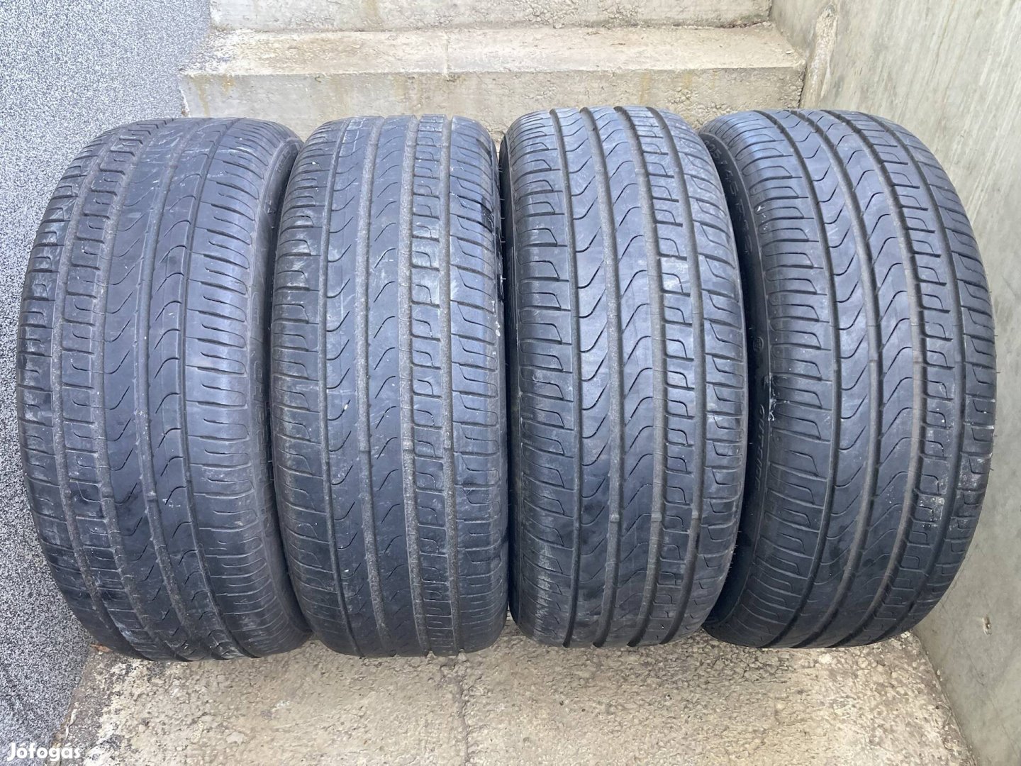 Nyári 225/45 r18 4db pirelli gumi