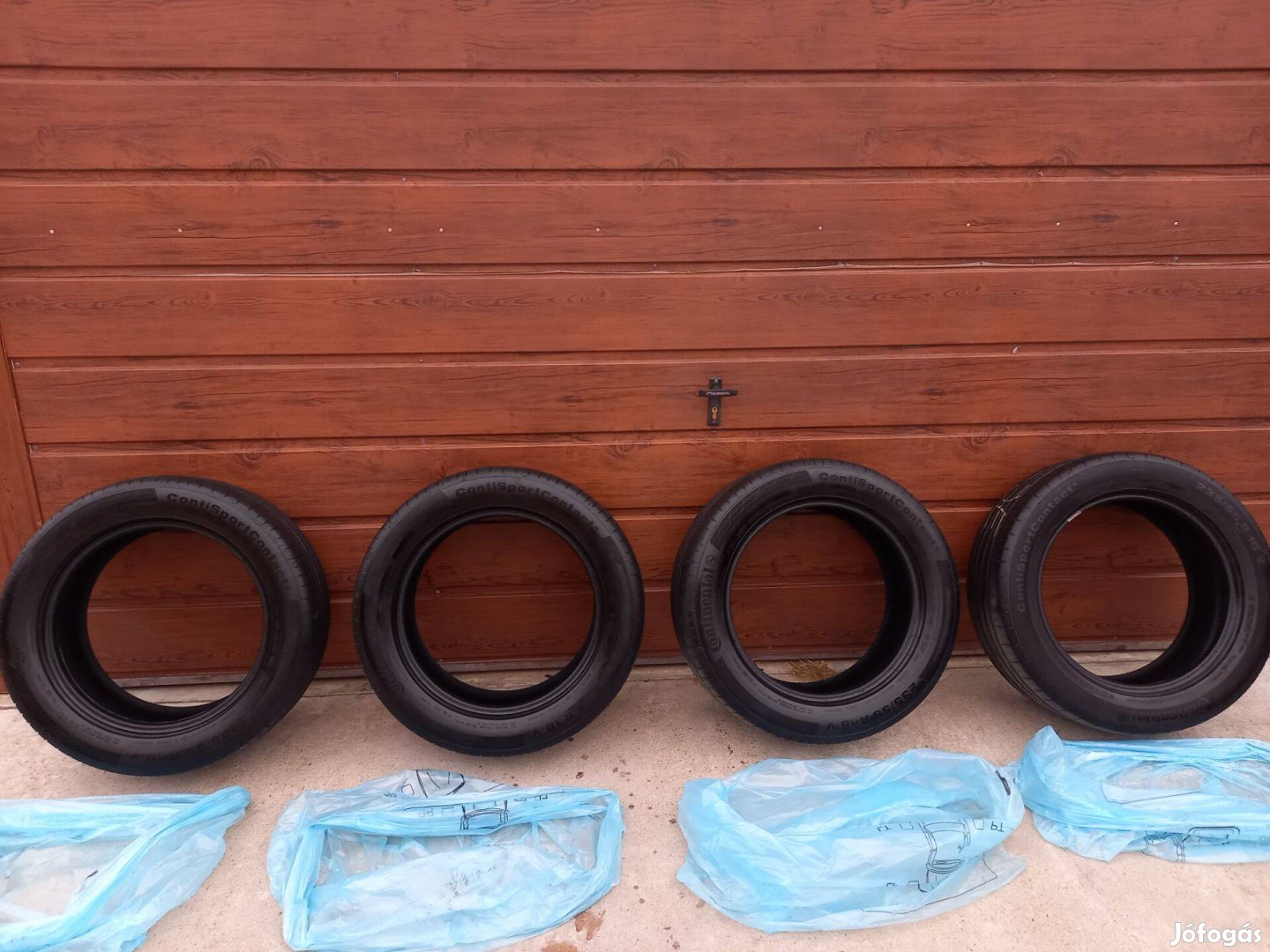 Nyári 235/55 R18 Continental Contisportcontact