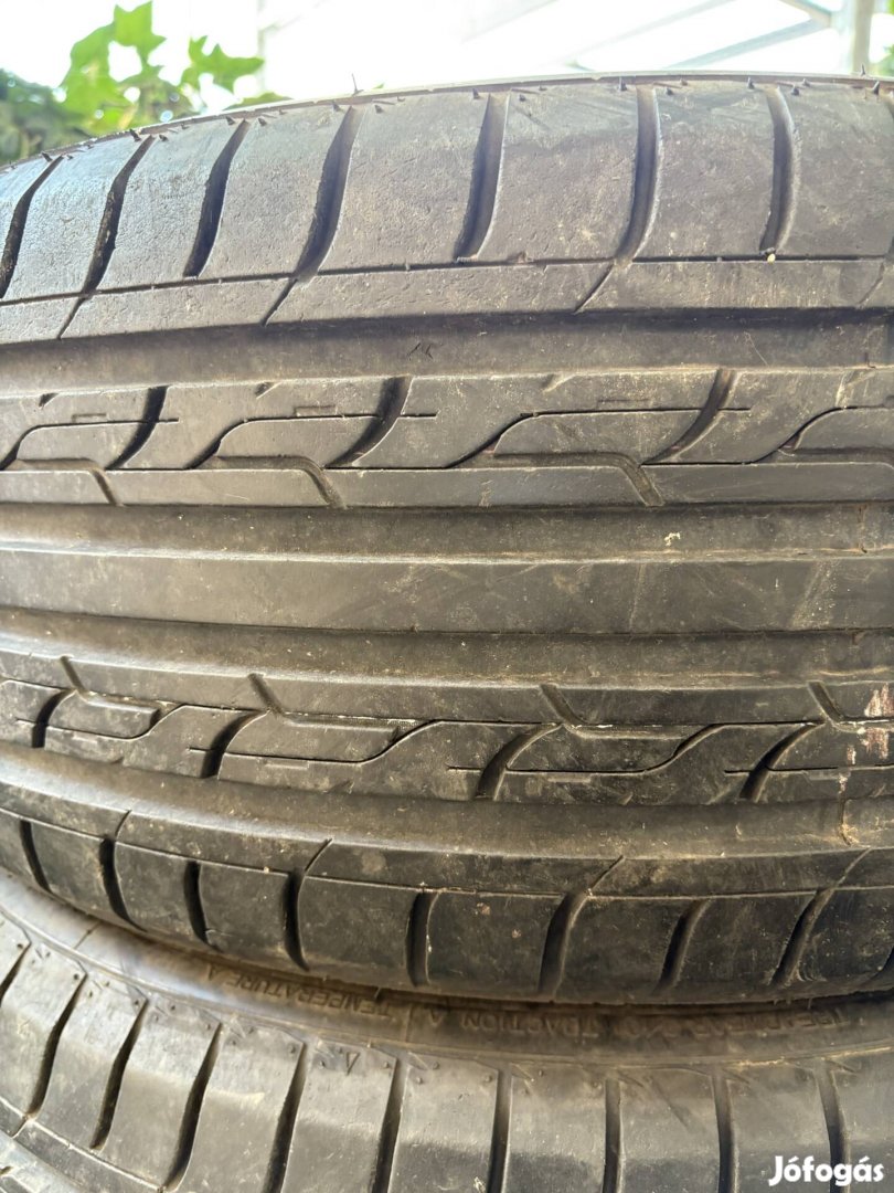 Nyári Gumi 245/45 R19 Tesla Model S