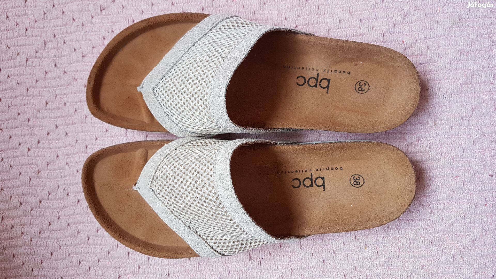 Nyári bézs színű papucs
