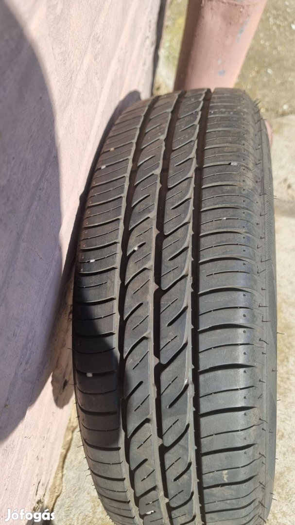 Nyári gumi 16570r13 felnin