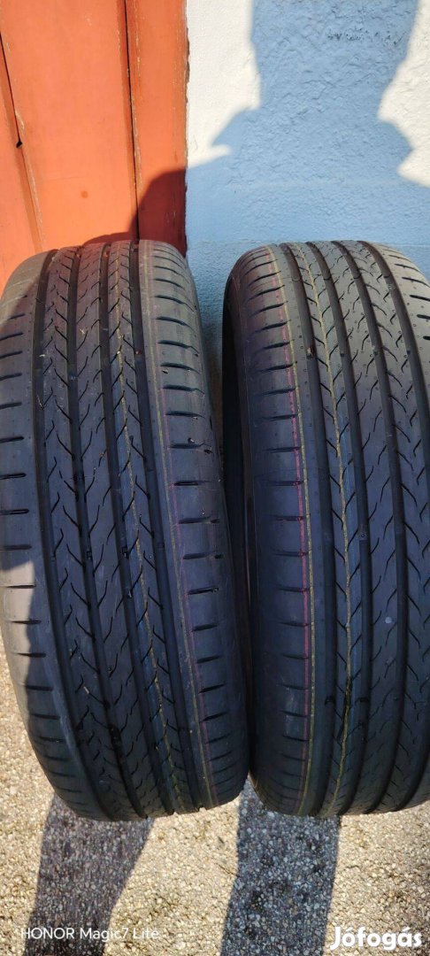 Nyári gumi 21560r18H