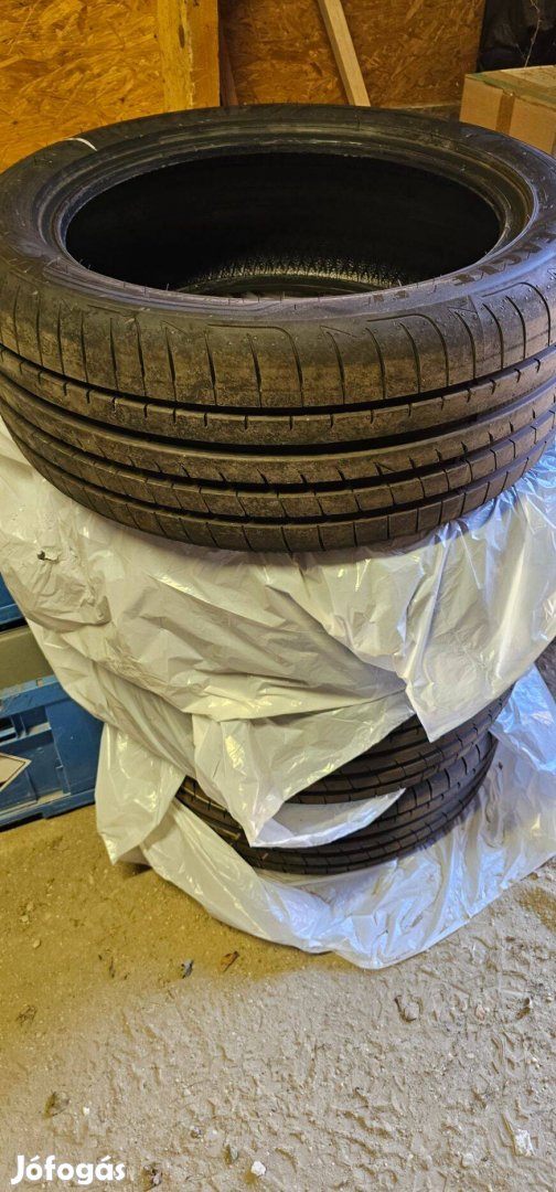 Nyári gumi Goodyear Eagle F1 245/45 R18 új96W