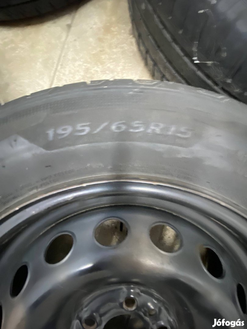 Nyári gumi R15 195/65