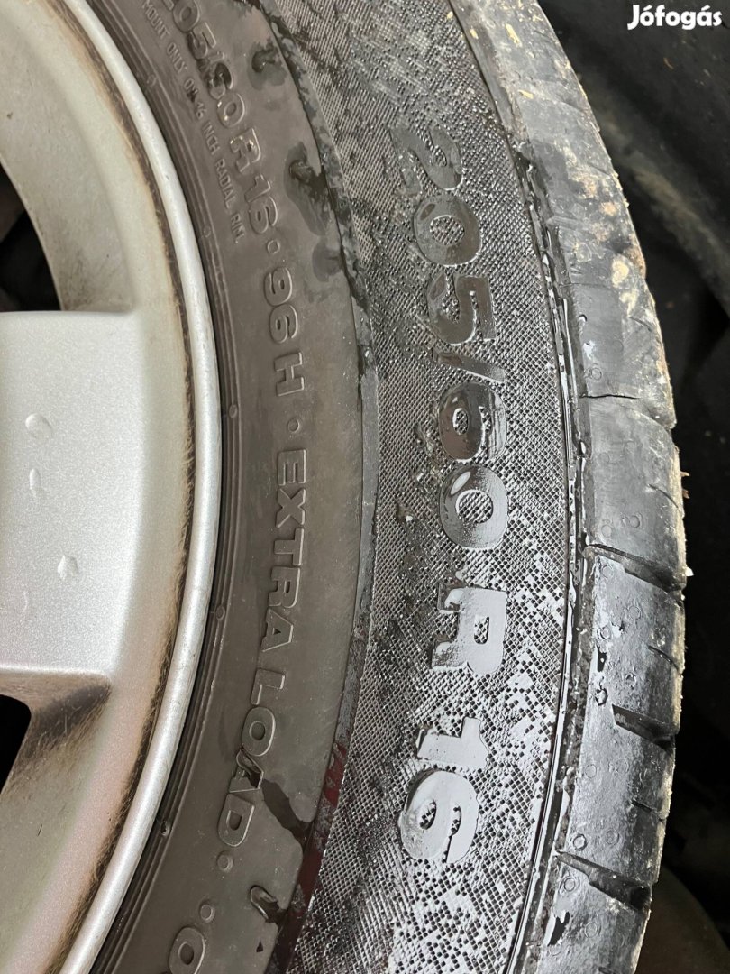 Nyári gumi alufelnin