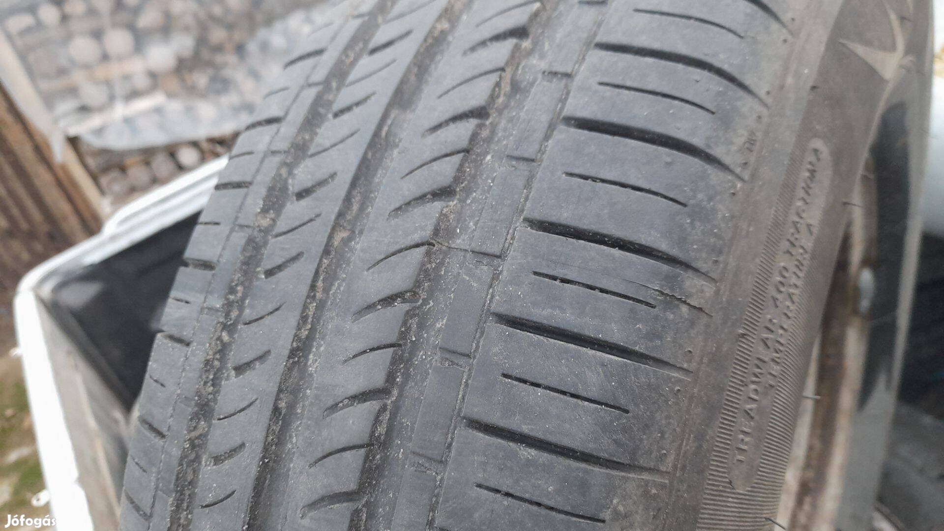 Nyári gumi felnivel