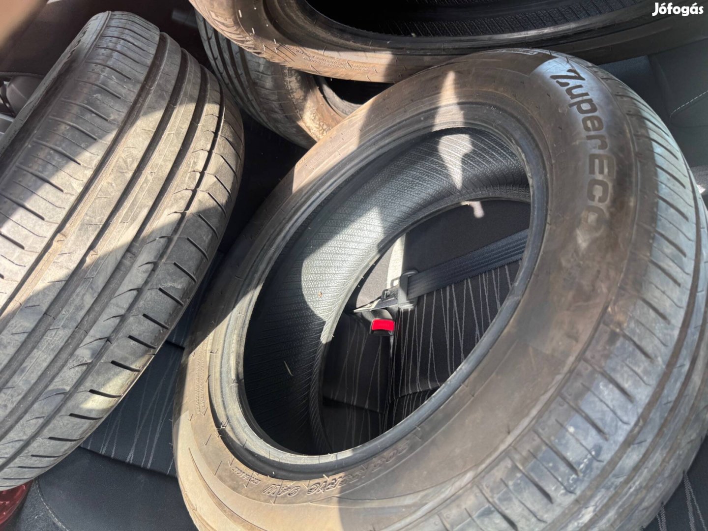 Nyári gumi garnitúra 205/55 R16 eladó