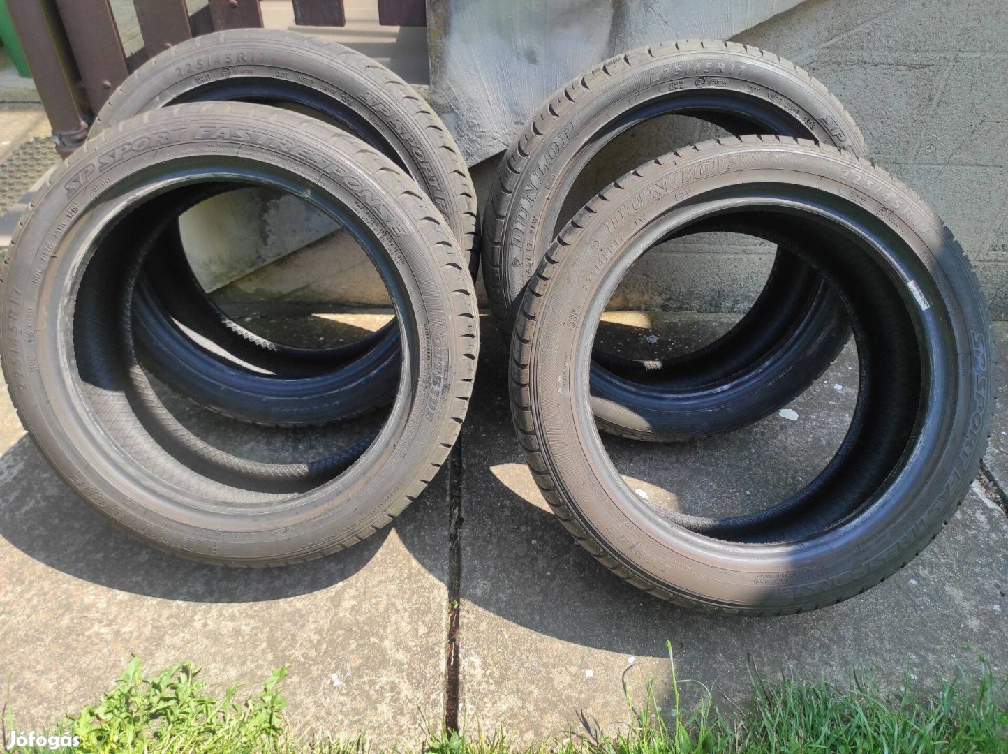 Nyári gumik 225/45 R17 Dunlop Sport 4db 7mm minta!