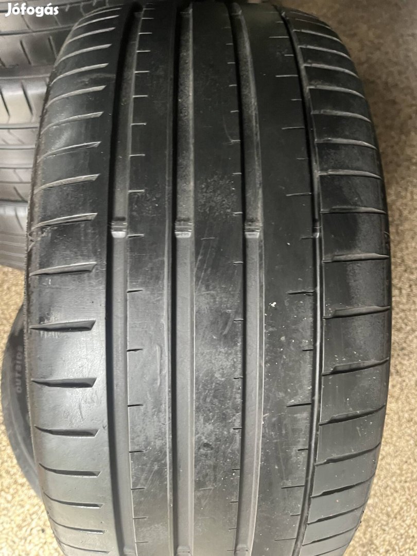 Nyári gumik 245/40R18 Falken