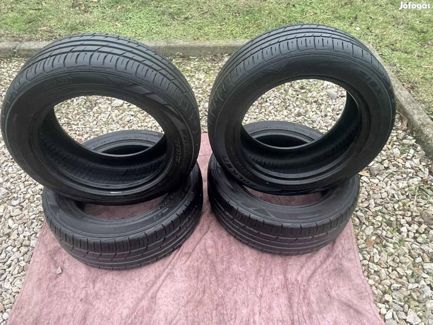 Nyári gumik 4 db. Falken 215/55 R16