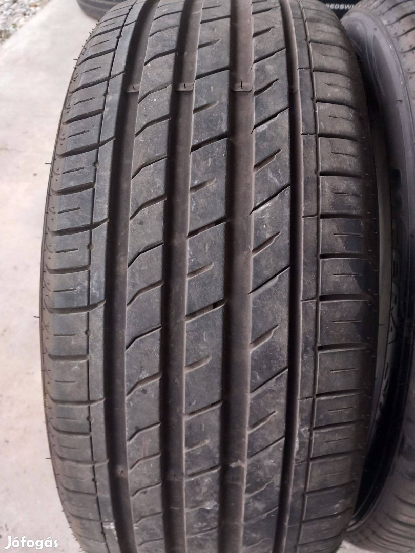 Nyárigumi 215/45R17 Barum-Nexen