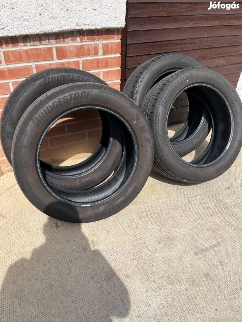 Nyárigumi Bridgestone 215/55R18