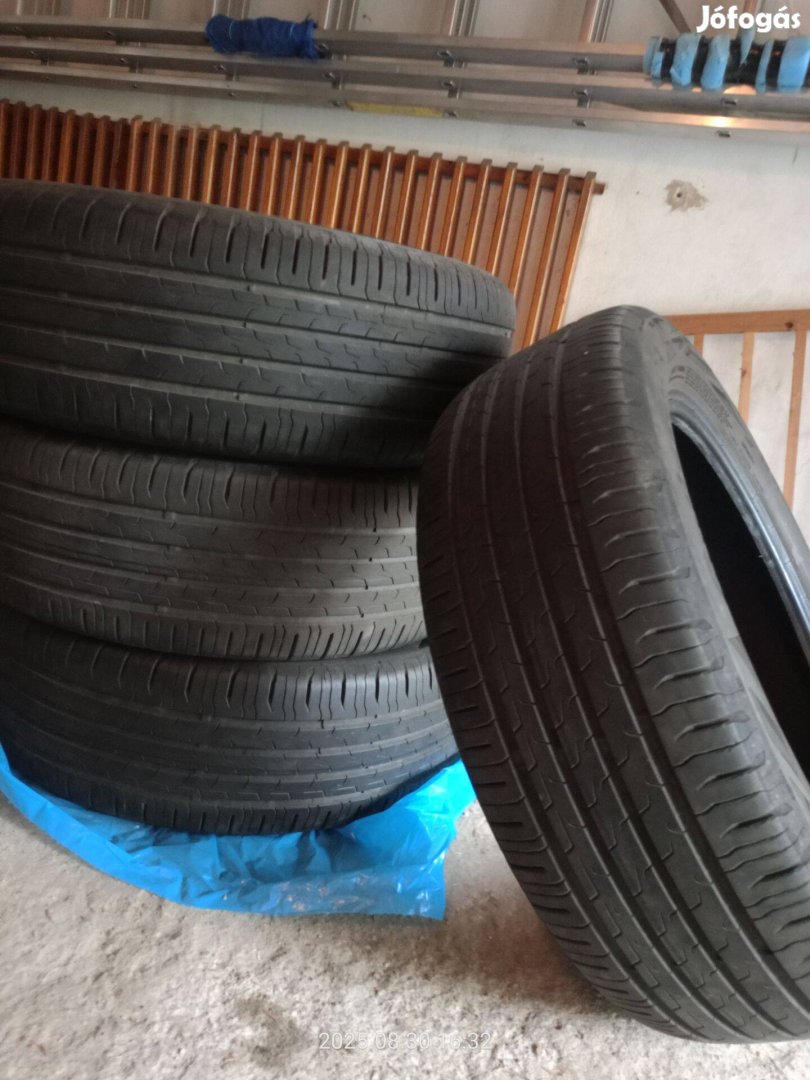 Nyárigumi Continental 215/55 R17V
