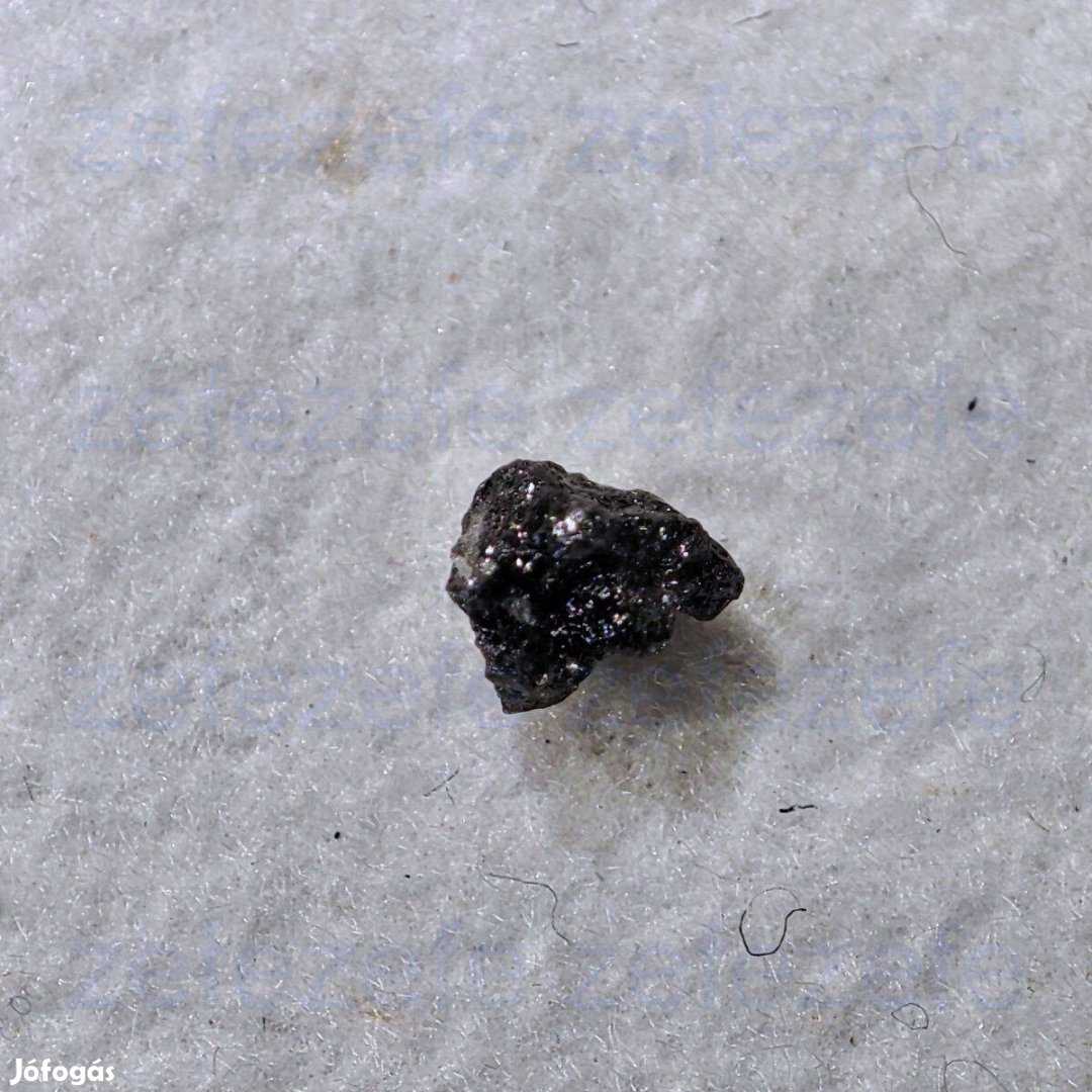 Nyers gyémánt - 0,01 gramm / 0,05 karát (382.)