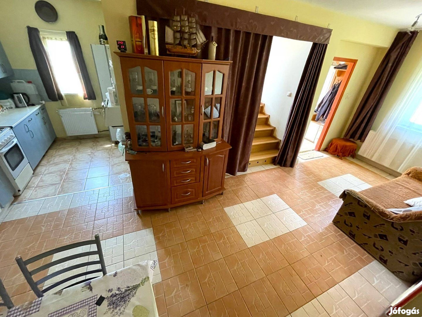 Nyíregyháza-Kabaláson 3szobanappalis 2fürdős zártkerti