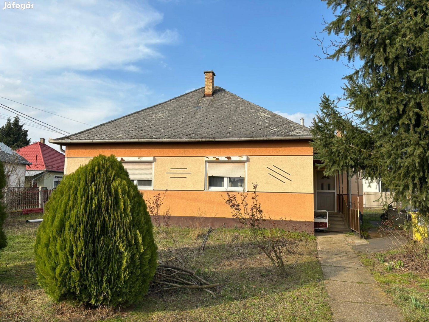 Nyíregyháza-Oros eladó családi ház, nagy telekterülettel