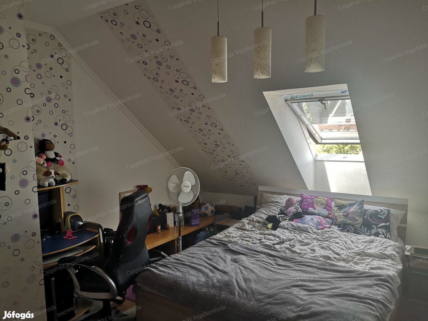 Nyíregyháza Bujtos közelében 2.emeleti 12 szobás lakás eladó