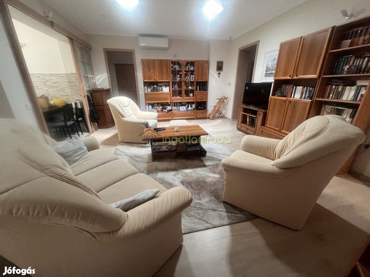 Nyíregyháza - Örökösföld - Családiház - KÉT GENERÁCIÓ