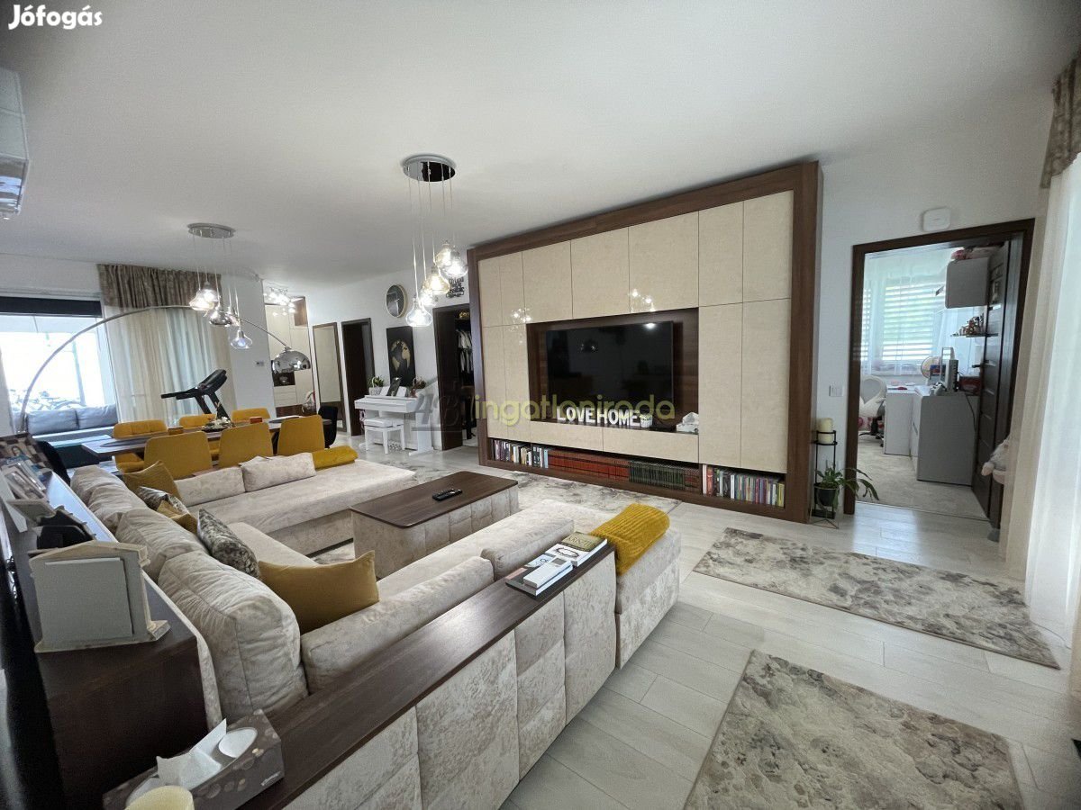 Nyíregyháza - Sóstófürdő - Családiház - Ikerház - Eladó